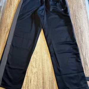 Nike active ware, track pants W/back pocket